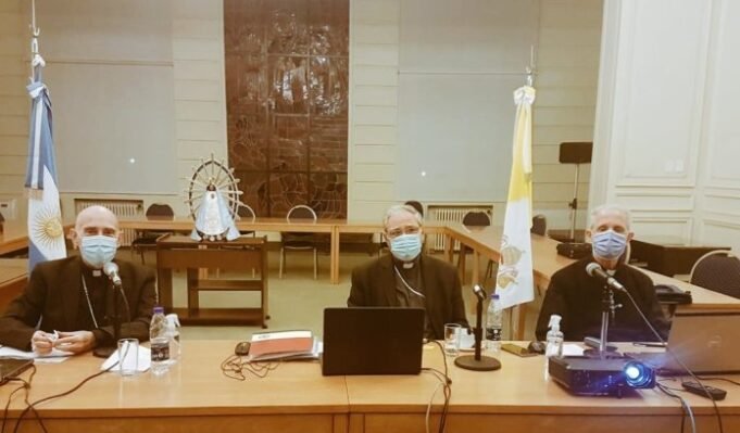 “SALIR JUNTOS Y MEJORES”: OBISPOS ARGENTINOS RECOMIENDAN DIÁLOGO ANTE LA EXTREMA POBREZA DEL PAÍS.