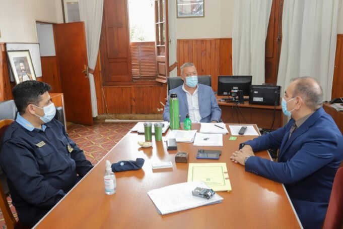 CRUZ DEL EJE: HASTA EL 24 DE MAYO RIGEN NUEVAS RESTRICCIONES, ENTRE ELLAS NO HABRÁ CLASES PRESENCIALES.