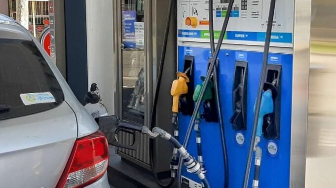 LEELO SUAVE PARA QUE NO DUELA: ESTE FIN DE SEMANA AUMENTAN OTRA VEZ LOS PRECIOS DE LOS COMBUSTIBLES
