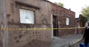 MUERTE DE ETIOLOGÍA DUDOSA: HALLAN SIN VIDA A UN ABUELO DE 85 AÑOS EN SU CASA DE B° VILLA MOYANO DE DEÁN FUNES.