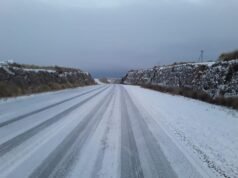 NIEVA EN CÓRDOBA CAPITAL Y EN ALTAS CUMBRES LA CAMINERA CORTÓ LA RUTA.
