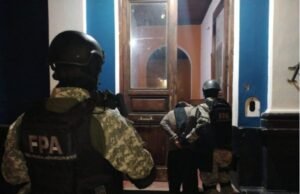FUERON INTERCEPTADOS CUANDO INGRESABAN CON DROGAS HACIA CRUZ DEL EJE. 2 DETENIDOS