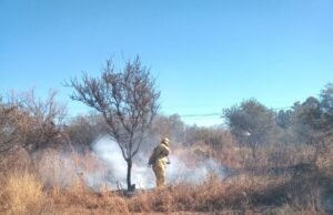 DEÁN FUNES: INCENDIO DE UN SITIO BALDÍO.