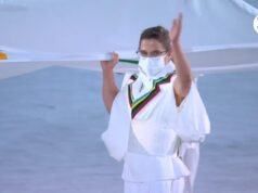 ENORME ORGULLO NACIONAL: LA PEQUE PARETO PORTÓ LA BANDERA OLÍMPICA REPRESENTANDO AL CONTINENTE AMERICANO Y COMO TRABAJADORA DE SALUD EN PANDEMIA.