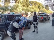 CRUZ DEL EJE: TRES KIOSCOS DE DROGAS CERRADOS Y MÁS DE 700 DOSIS DE COCAÍNA Y MARIHUANA SECUESTRADAS. TRES DETENIDAS