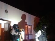 CRUZ DEL EJE: APROVECHABA EL TRABAJO EN UNA CONCESIONARIA PARA VENDER DROGAS EN LAS INMEDIACIONES