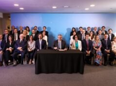 RENUNCIA MASIVA: TRAS PERDER LAS PASO LOS MINISTROS DE CFK PRESENTARON SU RENUNCIA.