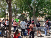 DEÁN FUNES: MANIFESTANTES DE LA FOB Y UTEP ZONAL NORTE ACUDIERON AL MUNICIPIO PARA SOLICITARLE AL INTENDENTE FIGUEROA QUE PROVEA DE ALIMENTOS A MERENDEROS.
