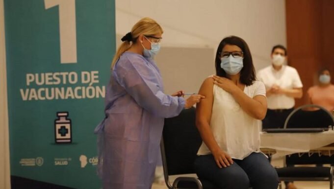 VACUNAS COVID: INDEMNIZARÁN A PERSONAS QUE HAYAN SUFRIDO EFECTOS ADVERSOS AL SER INOCULADOS.