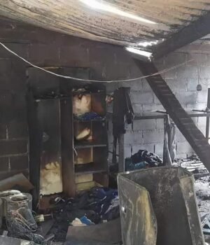 DEÁN FUNES: LANZAN COLECTA SOLIDARIA PARA UNA FAMILIA CUYA VIVIENDA SE QUEMÓ EL PASADO SÁBADO.