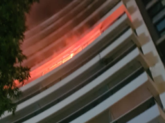 IMPACTANTE INCENDIO DE UN DEPARTAMENTO FRENTE AL PATIO OLMOS.