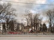 RUSIA ATACÓ UN TEATRO DONDE SE REFUGIABAN CIENTOS DE CIVILES.