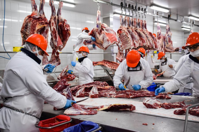 BUENA PARA EL CAMPO: EL GOBIERNO ELIMIÓ DERECHOS EN CARNE Y LÁCTEOS.