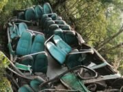 TRAGEDIA EN COLOMBIA: UN COLECTIVO CAYÓ AL ABISMO Y MURIERON 6 NIÑOS QUE VOLVIAN DEL COLEGIO.