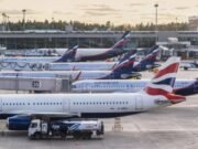 RUSIA: RESTRINGEN VUELOS DE COMPAÑÍAS AÉREAS DE 36 PAISES.