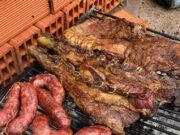 VILLA MARÍA: UNA SEÑORA DIJO EN DEFENSORÍA DEL PUEBLO QUE LE MOLESTA QUE SUS VECINOS COMAN ASADO TODOS LOS DÍAS.