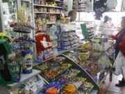 LAS VENTAS MINORISTAS EN COMERCIOS CAYERON 28,5% INTERANUAL EN ENERO.