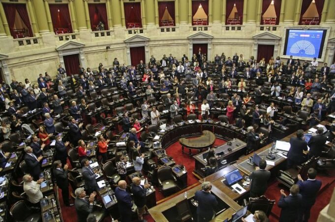 DIPUTADOS SANCIONÓ LA BOLETA ÚNICA DE PAPEL Y COMENZARÁ A USARSE EN LAS LEGISLATIVAS 2025.