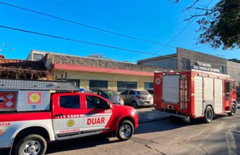 B° CERRO DE LAS ROSAS: POR UN “DESAFIO DE TIKTOK” ALUMNOS TIRARON UN EXPLOSIVO CASERO EN UN COLEGIO.