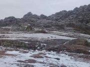 ¡ABRIGATE! LLEGÓ LA NIEVE A LAS ALTAS CUMBRES.