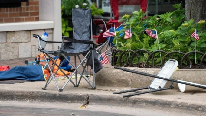 4 DE JULIO TRÁGICO EN EE.UU: UN HOMBRE MATÓ A 6 PERSONAS E HIRIÓ A 30 MÁS.