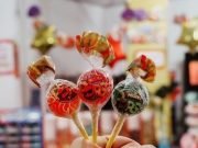 TRAS LA MUERTE DE BAUTISTA DOS ESCUELAS CORDOBESAS PROHIBIRÁN LA VENTA DE CHUPETINES.