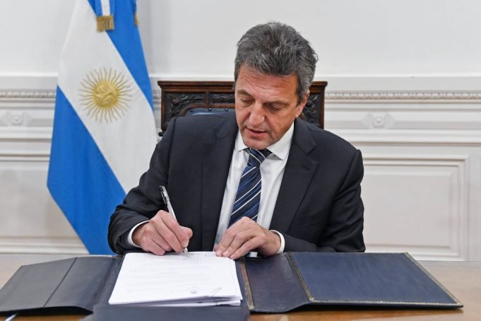 MODO CAMPAÑA: EL GOBERNO ANUNCIÓ LA QUITA DE RETENCIONES PARA LÁCTEOS POR 90 DÍAS.