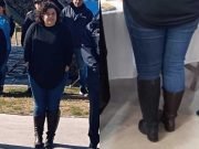 VIRAL: ¿QUE ONDA? CARLA VIZZOTTI FUE A UN ACTO CON BOTAS DE DIFERENTE COLOR Y TAMAÑO.
