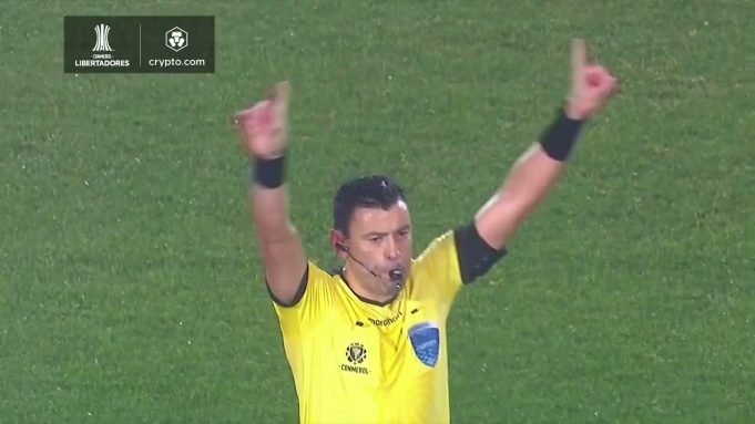 RIVER – VÉLEZ: SE DIFUNDIÓ EL VAR DE LA DISCUSIÓN QUE ANULÓ EL GOL DE SUAREZ. ¡MIRÁ!
