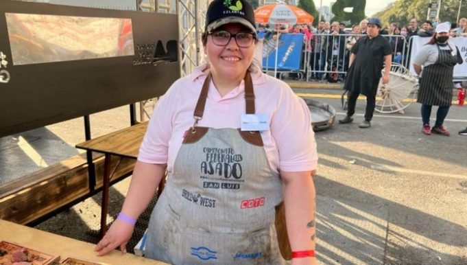 CAMPEONATO FEDERAL DEL ASADO: POR PRIMERA VEZ UNA MUJER ES LA MEJOR ASADORA DEL PAÍS.