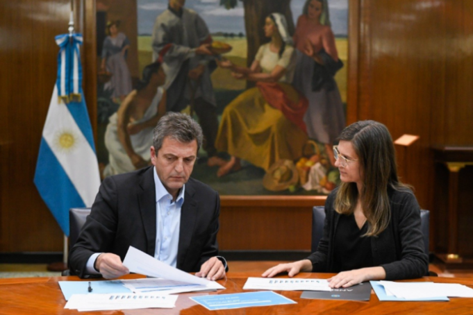 JUBILADOS RECIBIRÁN UN 15,53% DE AUMENTO MÁS UN BONO DE $7.000 POR TRES MESES.