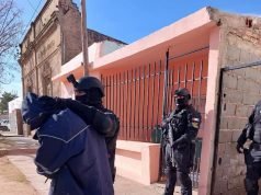 FPA EN AV. ARGENTINA: DETUVIERON A UN HOMBRE QUE AL VER A LOS EFECTIVOS EN SU CASA INTENTÓ DESHACERSE DE LA DROGA.