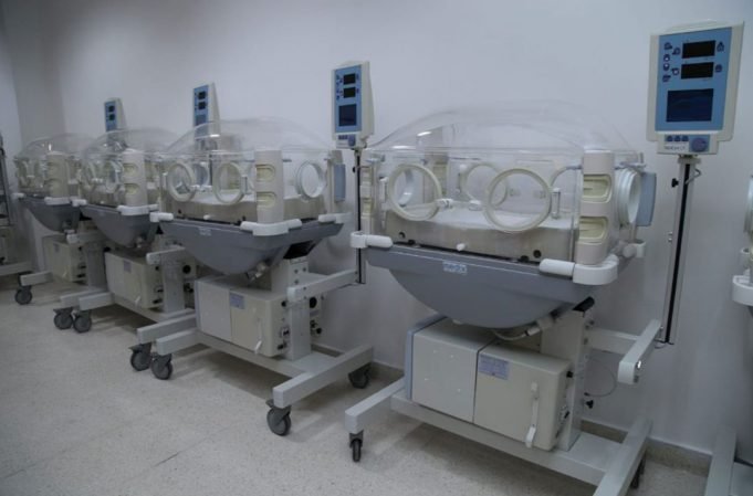 MUERTE DE BEBÉS EN EL NEONATAL: TRABAJADORES DE LA SALUD EMITIERON UN DURO COMUNICADO RESPECTO A LA SITUACIÓN.