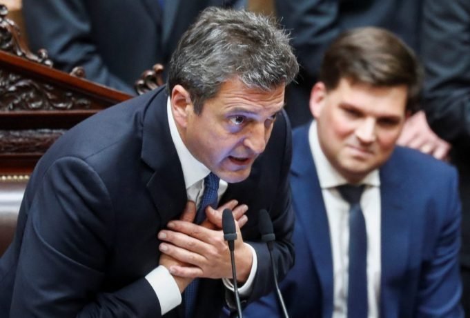 ¡ASUME SERGIO!: MASSA EL SUPERMINISTRO DE CRISTINA JURARÁ HOY ANTE ALBERTO A LAS 17:00HS.