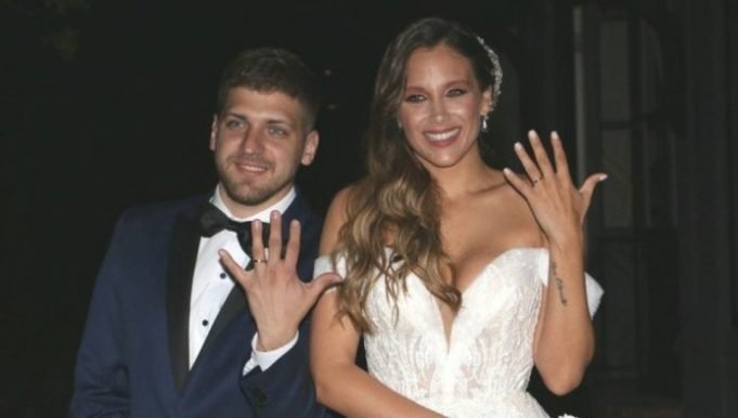 CHUSMERIO FARANDULERO: BARBIE VÉLEZ ANUNCIÓ QUE ESTÁ EMBARAZADA DE TRES MESES.