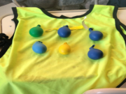 DETUVIERON A UN TRABAJADOR AMBULANTE POR VENDER BOMBUCHAS CON FERNET EN EL PARTIDO TALLERES – RACING.