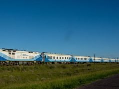 UN HOMBRE INTENTÓ SUBIR A UN TREN EN MOVIMIENTO, CAYÓ Y DEBIERON AMPUTARLE UN PIE.