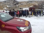 RESCATARON A 100 ROSARINOS EN EL CERRO CHAMPAQUÍ. HABÍAN QUEDADO VARADOS POR LA NIEVE.