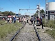 UN NENE DE DOS AÑITOS MURIÓ ARROLLADO POR UN TREN. SE HABÍA ESCAPADO DE SU HERMANA PARA IR A JUGAR EN LAS VÍAS.