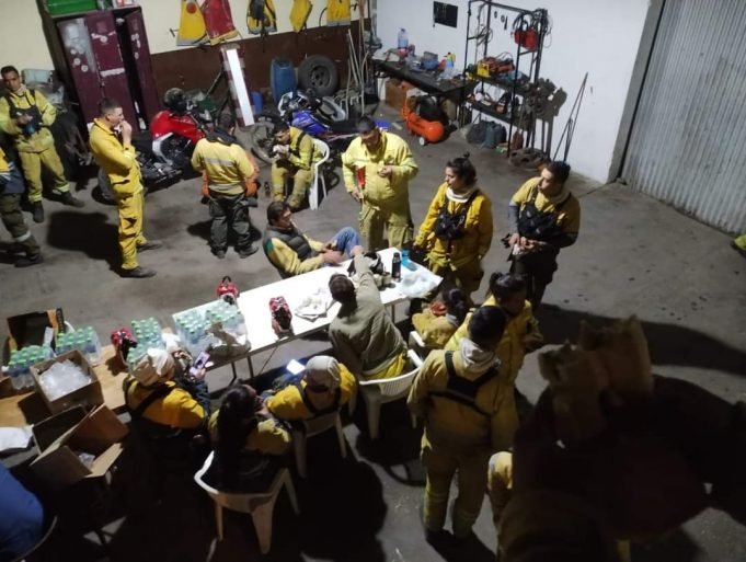 INCENDIO FORESTAL EN SANTA GERTRUDIS: MÁS DE 60 BOMBEROS Y ETAC CONTINÚAN TRABAJANDO EN PUNTOS CALIENTES PARA EVITAR REINICIOS.