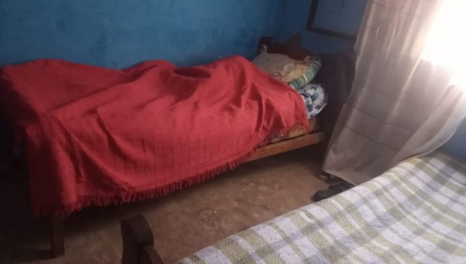 CRUZ DEL EJE: EN MEDIO DE UN ALLANAMIENTO DESCUBRIERON UN GERIÁTRICO CLANDESTINO CON 10 ABUELOS EN ESTADO DE ABANDONO.