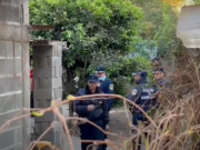 B° AUTÓDROMO CÓRDOBA: 2 MUJERES HABRÍAN SIDO ASESINADAS Y ENTERRADAS EN EL PATIO DE SU CASA. HAY DOS DETENIDOS. SE TRATARÍA DE UN PARRICIDIO.