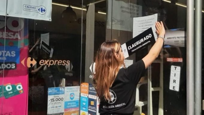 CLAUSURARON LAS 7 SUCURSALES DE CARREFOUR EXPRESS EN CÓRDOBA.
