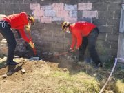 BERROTARÁN: HALLARON UN CADÁVER ENTERRADO EN EL PATIO DE UNA VIVIENDA. HAY UNA MUJER DETENIDA.