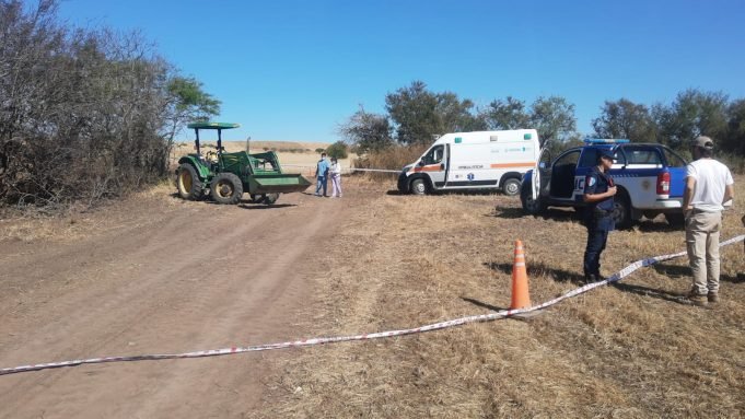 SAN JOSÉ DE LA DORMIDA: MURIÓ UN JOVEN DE 19 AÑOS AL SER SUCCIONADO POR UNA MÁQUINA CON LA QUE TRABAJABA EN EL CAMPO.