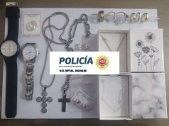 DEÁN FUNES: LA POLICÍA RECUPERÓ LAS JOYAS y RELOJES ROBADOS DE UNA JOYERÍA. EL VALOR ASCENDÍA A UNA SUMA DE 100.000 PESOS.