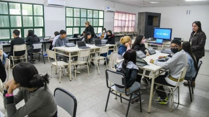 PRUEBAS PRISMA 2022: MÁS DE 24MIL ALUMNOS REALIZARÁN DESDE HOY HASTA EL JUEVES LAS EVALUACIONES PROVINCIALES DE LENGUA Y MATEMÁTICA.