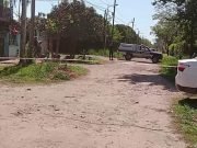 BUENOS AIRES: QUEMABAN UN SILLÓN EN UN BASURAL CUANDO HALLARON EL CUERPO SIN VIDA DE UNA MUJER.