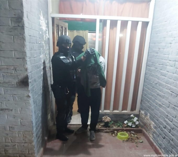 TOTORAL: EN CINCO ALLANAMIENTOS, LA FPA DETUVO A CUATRO INTEGRANTES DE UNA ORGANIZACIÓN QUE VENDÍA DROGAS MEDIANTE DELIVERY.