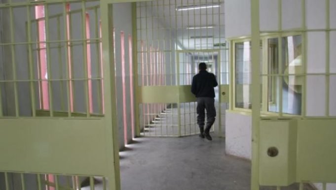 Muerte de etiología dudosa de un interno en Bower.